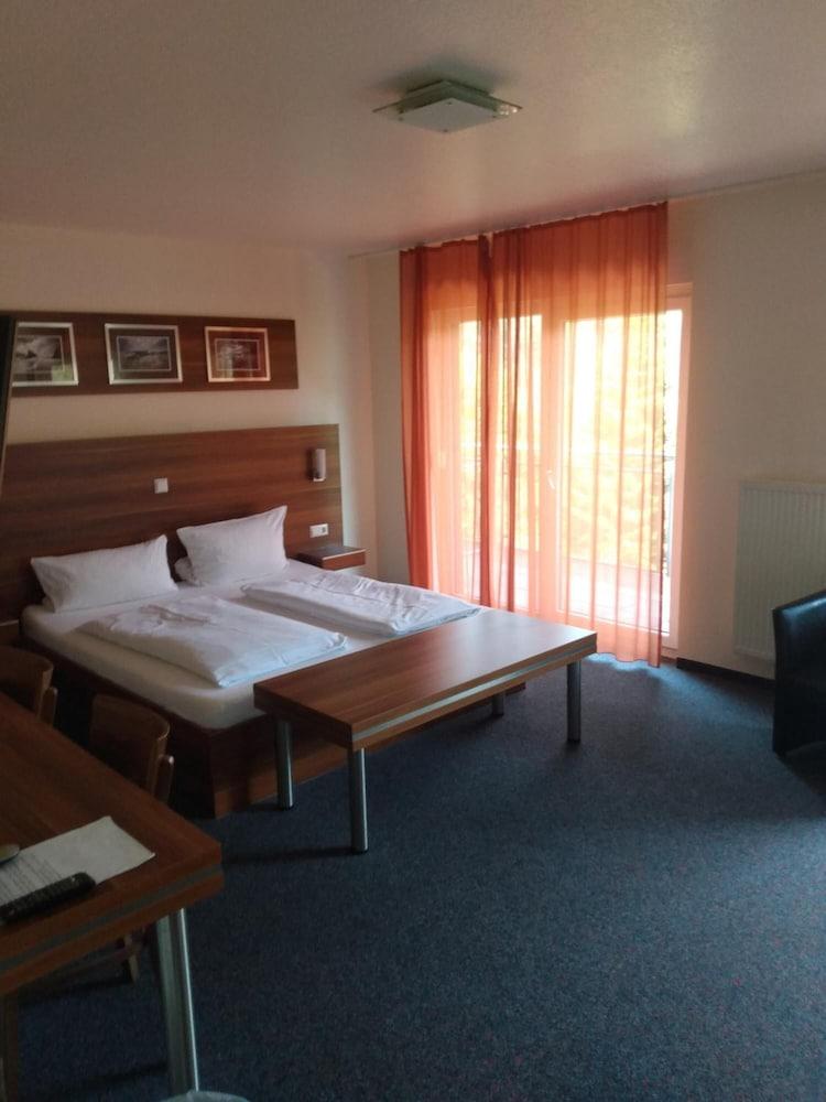 Hotel Zum Neckartal Heidelberg Bagian luar foto